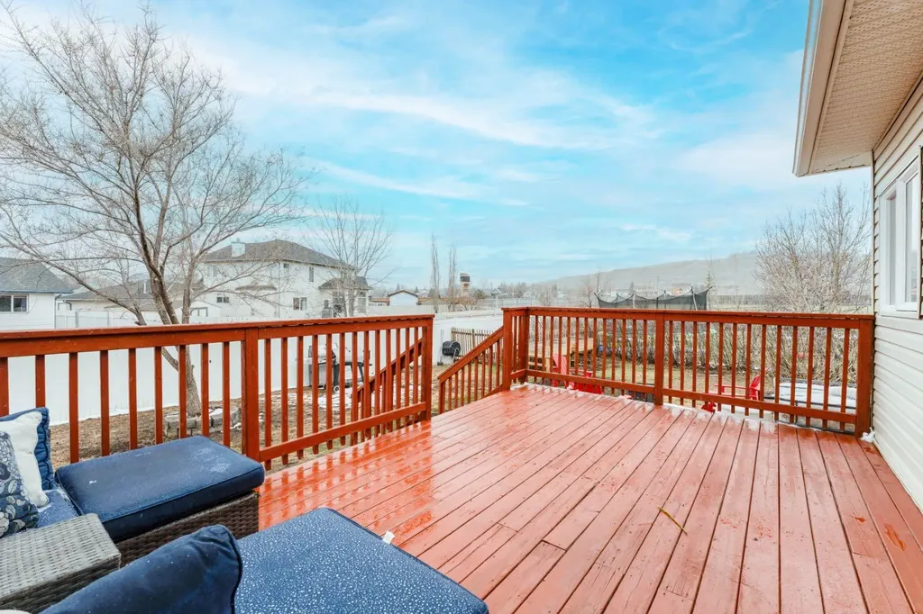 1258 1 Avenue NW Drumheller AB T0J0Y1