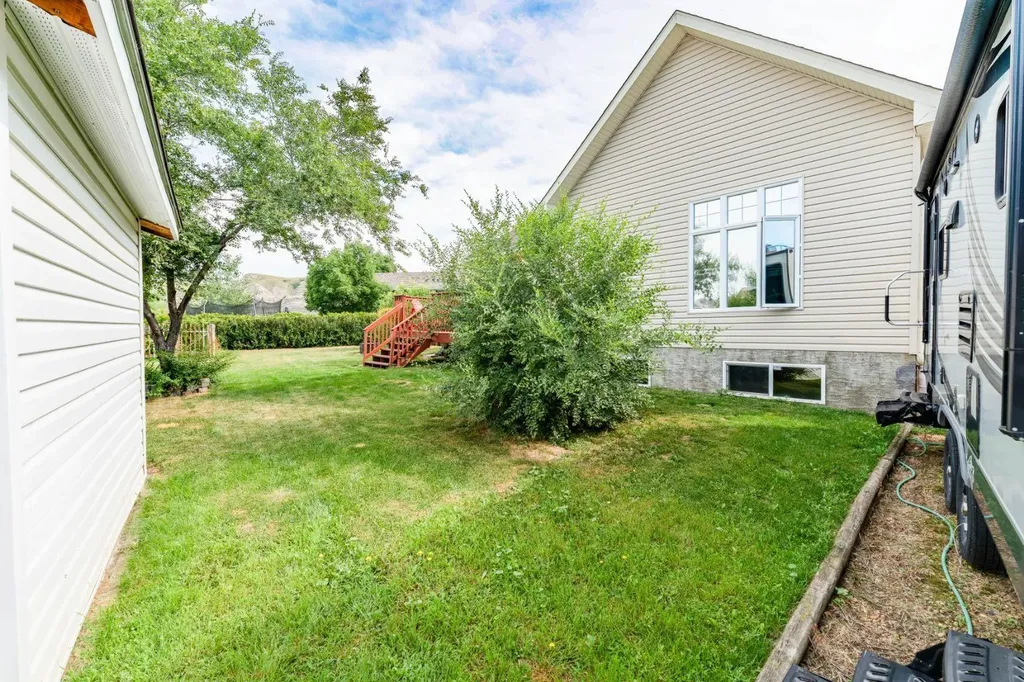1258 1 Avenue NW Drumheller AB T0J0Y1