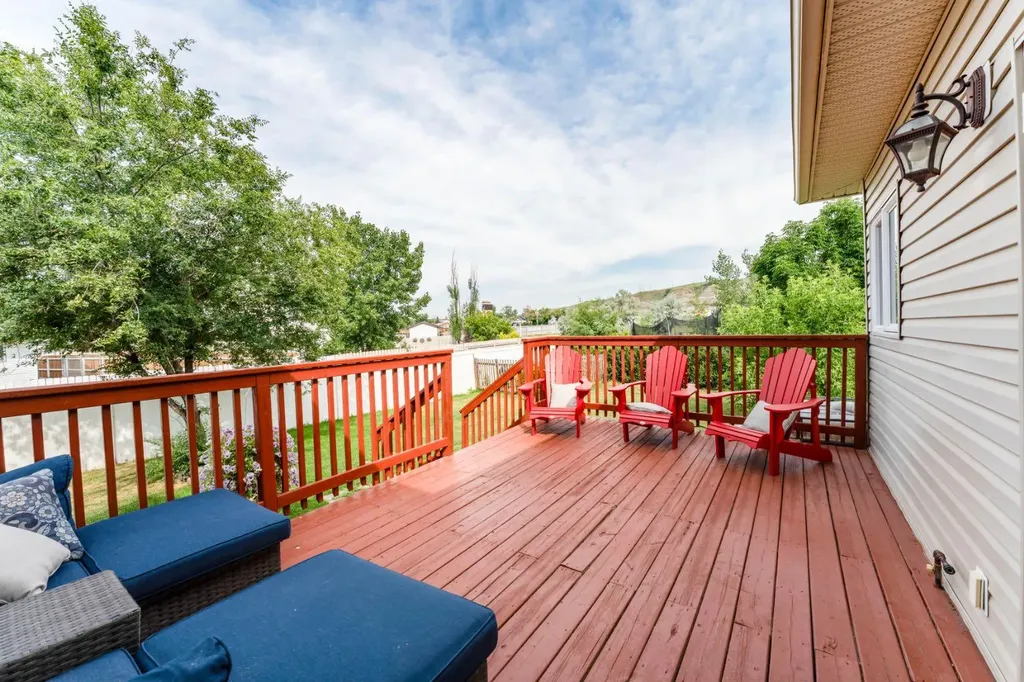 1258 1 Avenue NW Drumheller AB T0J0Y1