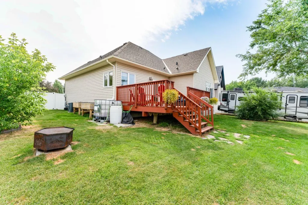 1258 1 Avenue NW Drumheller AB T0J0Y1