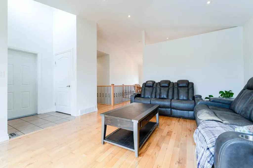1258 1 Avenue NW Drumheller AB T0J0Y1