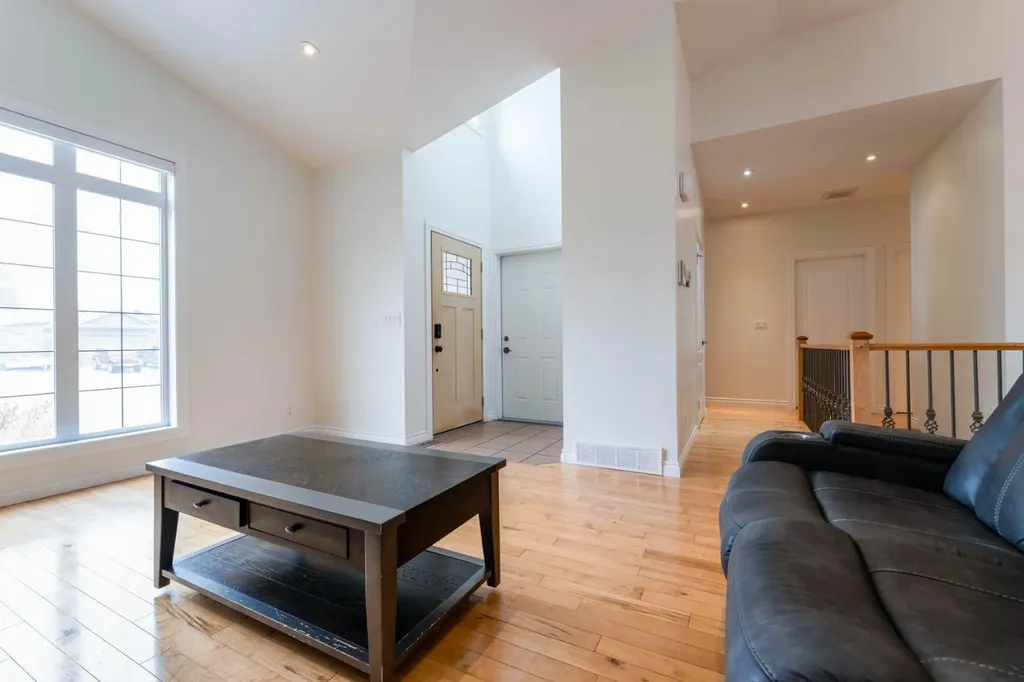 1258 1 Avenue NW Drumheller AB T0J0Y1