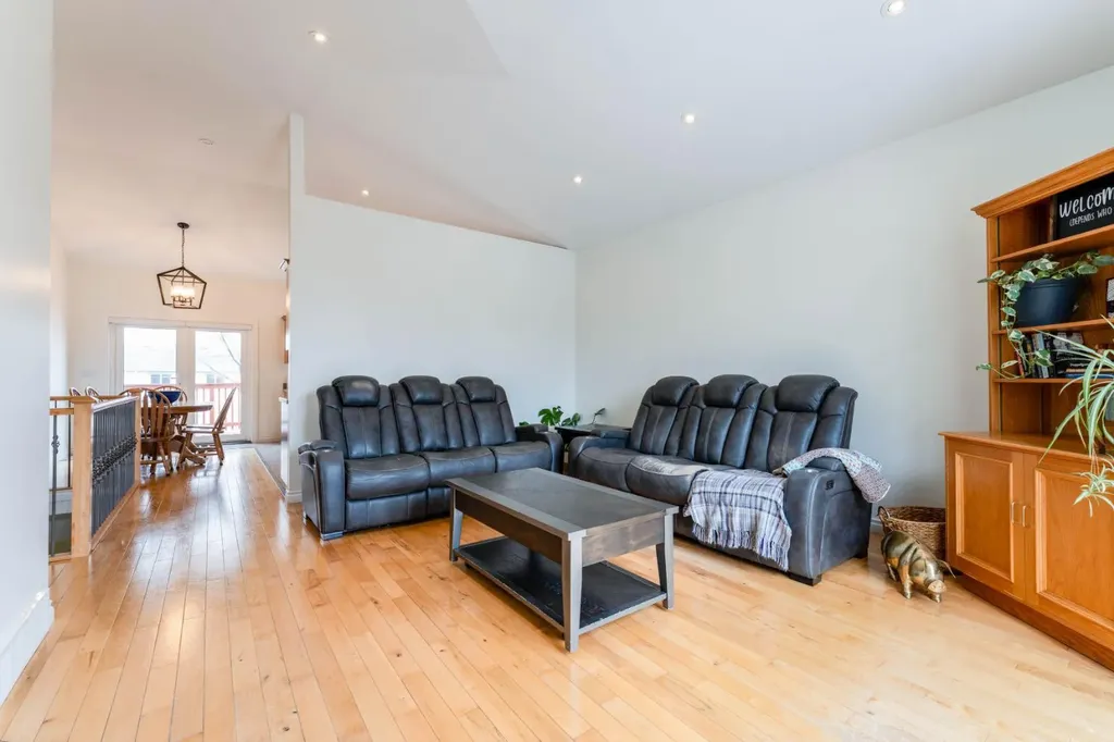 1258 1 Avenue NW Drumheller AB T0J0Y1