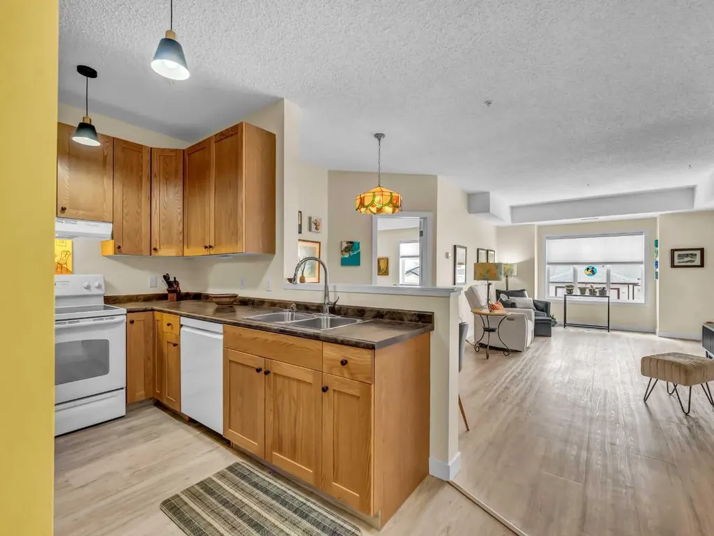 194 Sunrise Circle SW Medicine Hat AB T1B4P4