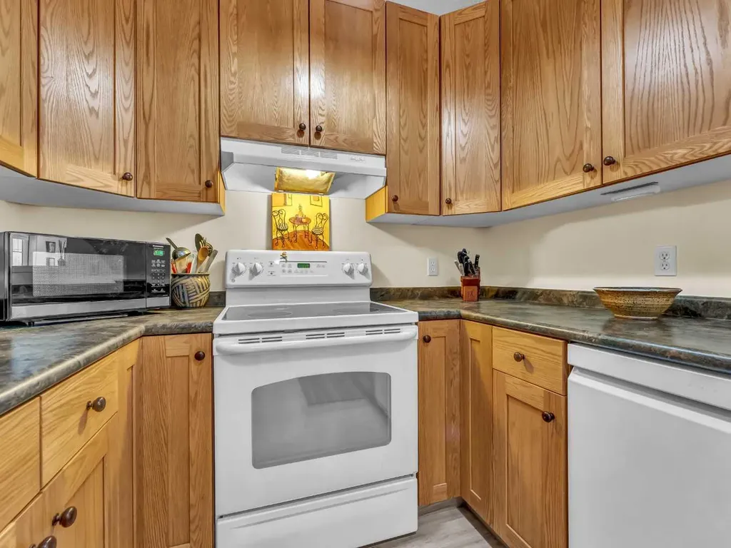 194 Sunrise Circle SW Medicine Hat AB T1B4P4