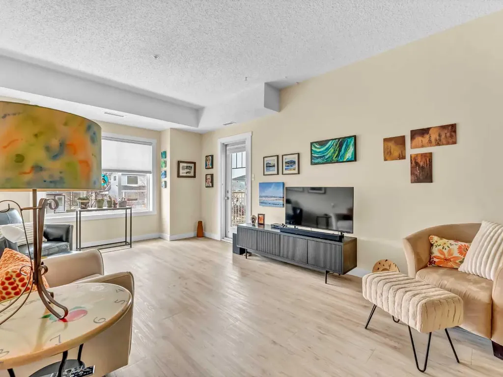 194 Sunrise Circle SW Medicine Hat AB T1B4P4