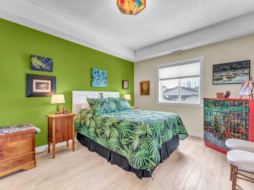 194 Sunrise Circle SW Medicine Hat AB T1B4P4