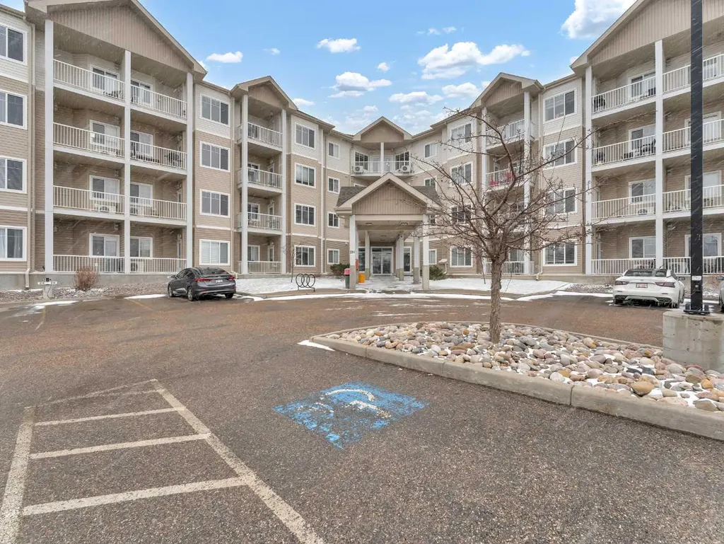 194 Sunrise Circle SW Medicine Hat AB T1B4P4