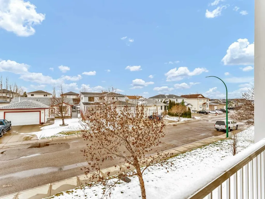 194 Sunrise Circle SW Medicine Hat AB T1B4P4