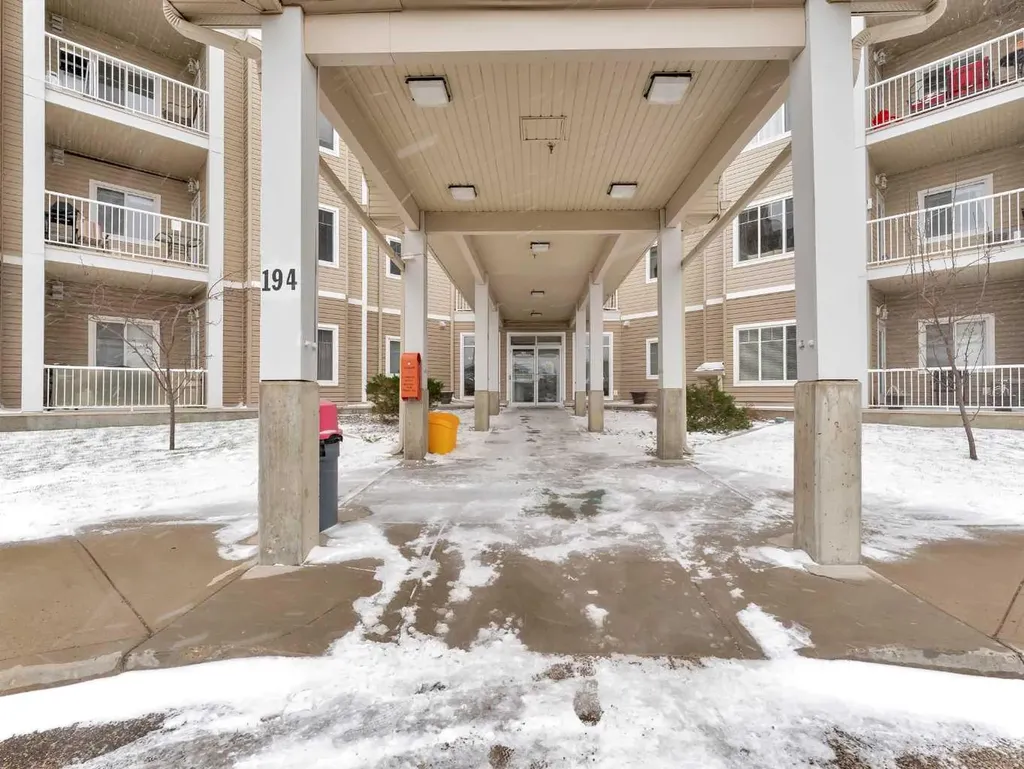 194 Sunrise Circle SW Medicine Hat AB T1B4P4