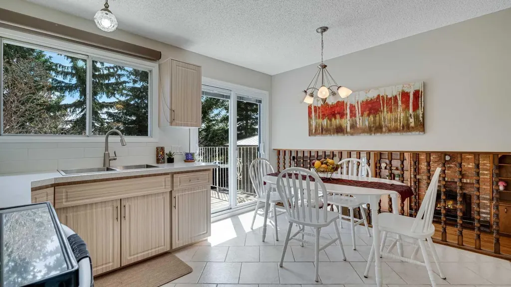 504 Suntree Place Okotoks AB T1S 1B9