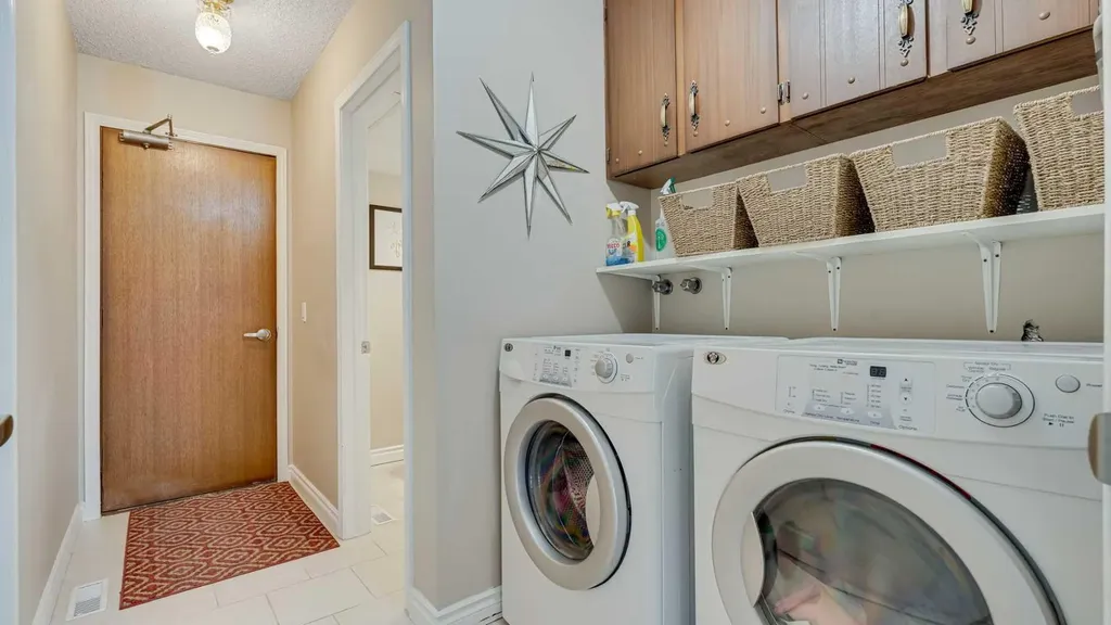 504 Suntree Place Okotoks AB T1S 1B9