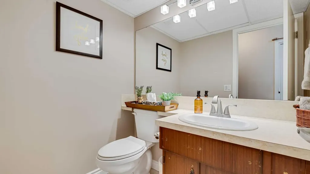504 Suntree Place Okotoks AB T1S 1B9