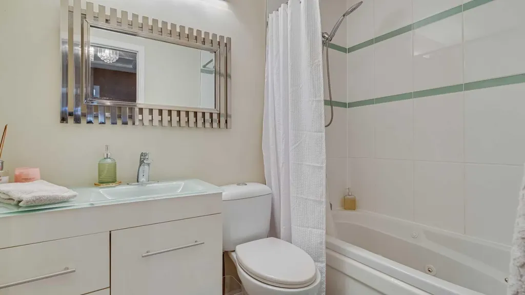 504 Suntree Place Okotoks AB T1S 1B9