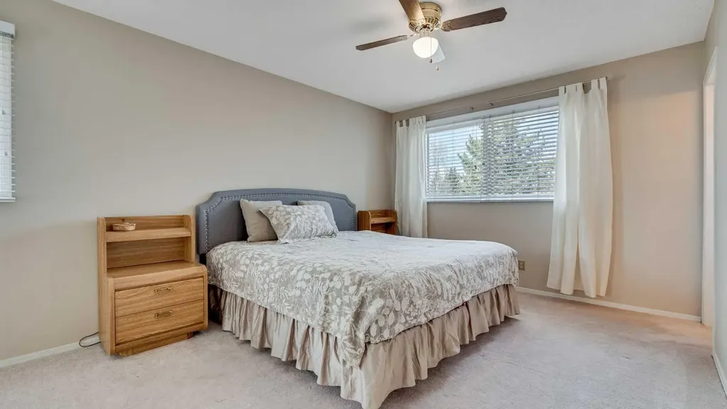 504 Suntree Place Okotoks AB T1S 1B9
