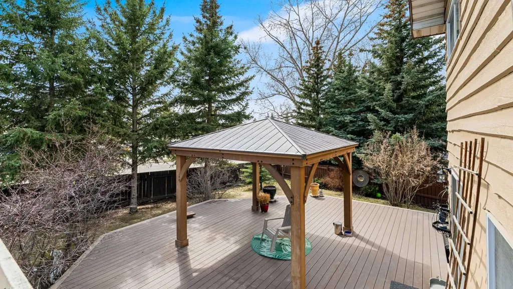 504 Suntree Place Okotoks AB T1S 1B9