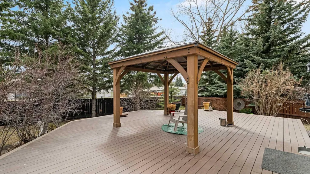 504 Suntree Place Okotoks AB T1S 1B9