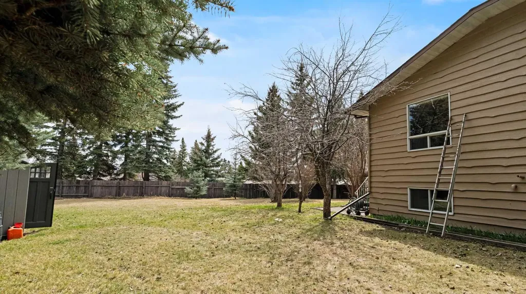 504 Suntree Place Okotoks AB T1S 1B9