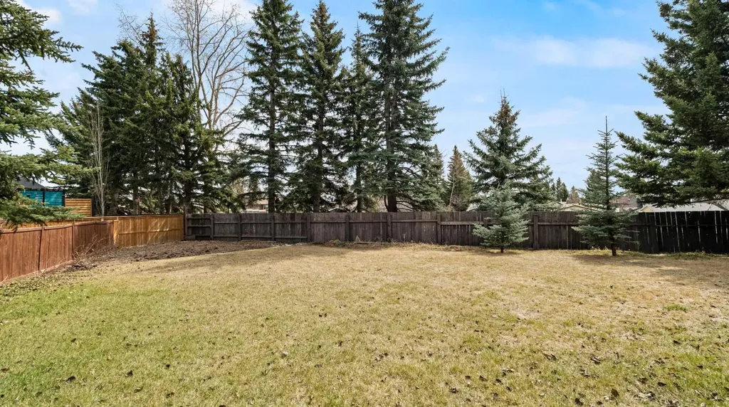 504 Suntree Place Okotoks AB T1S 1B9