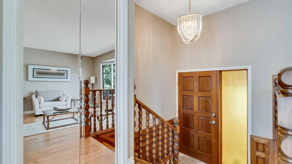 504 Suntree Place Okotoks AB T1S 1B9