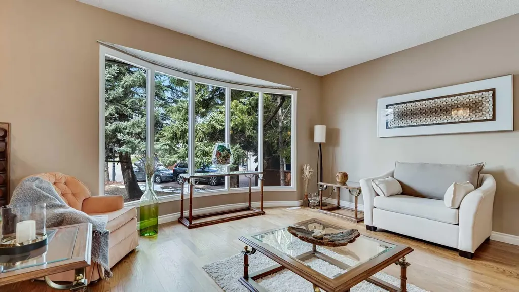 504 Suntree Place Okotoks AB T1S 1B9