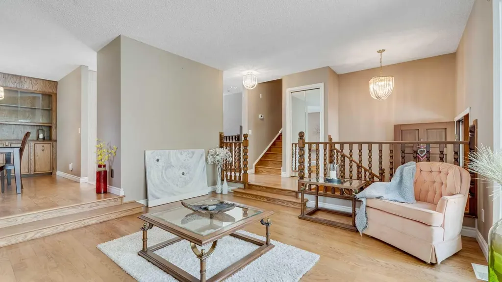 504 Suntree Place Okotoks AB T1S 1B9