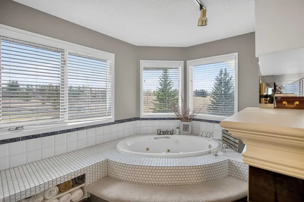 45 Country Lane Drive Rural Rocky View County AB T2P 2G5