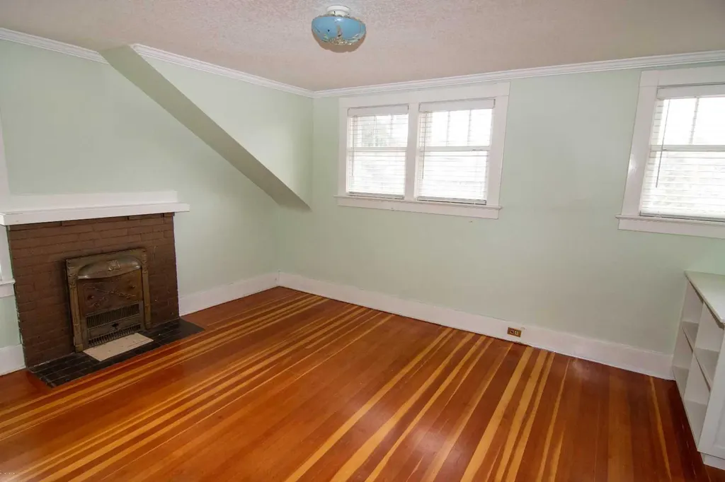 110 Scarboro Avenue SW Calgary AB T3H 2H1