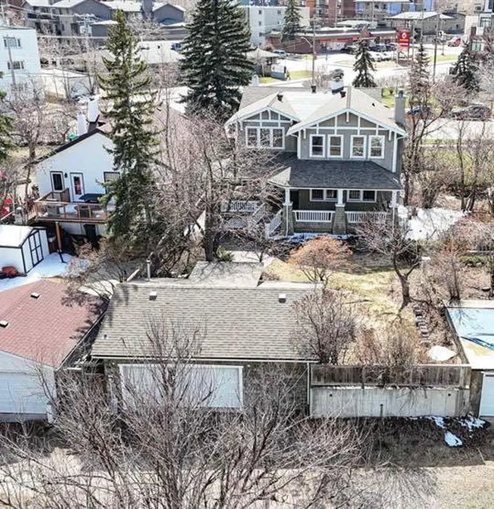 110 Scarboro Avenue SW Calgary AB T3H 2H1
