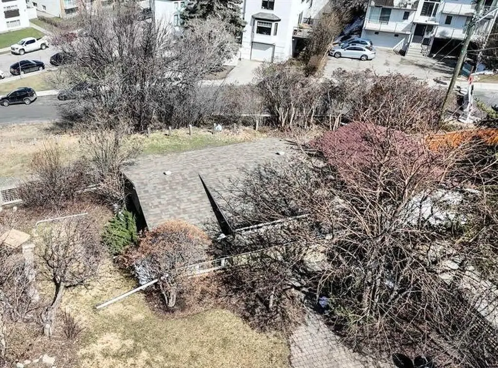 110 Scarboro Avenue SW Calgary AB T3H 2H1