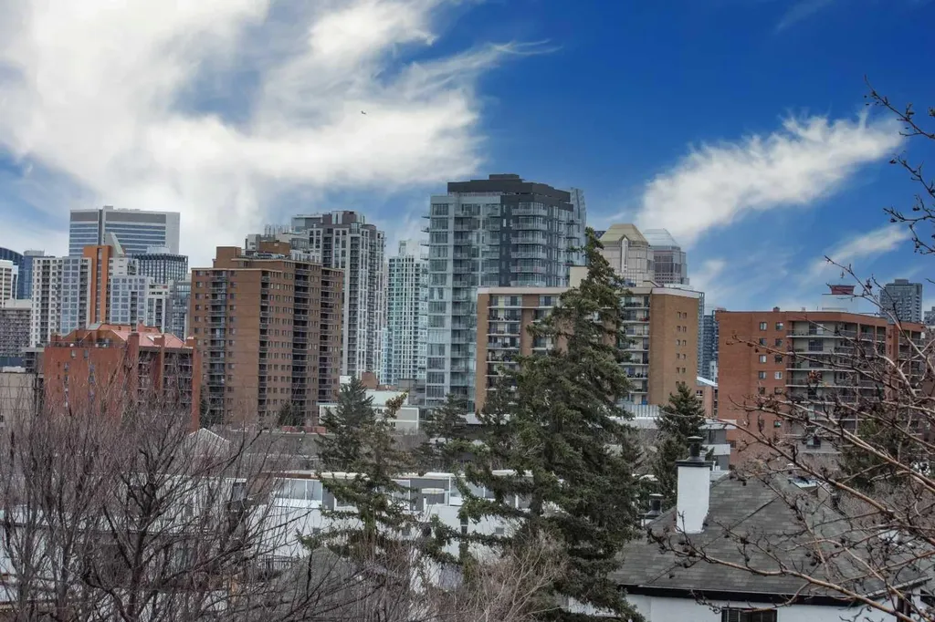 110 Scarboro Avenue SW Calgary AB T3H 2H1