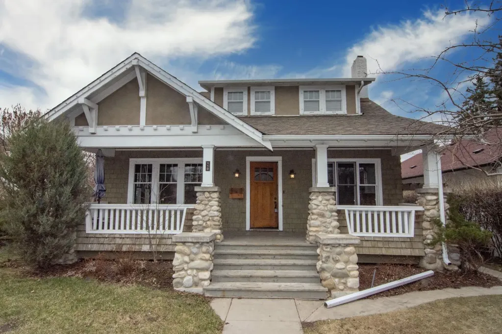 110 Scarboro Avenue SW Calgary AB T3H 2H1