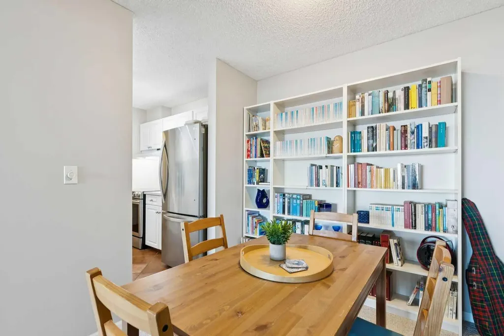 385 Patterson Hill SW Calgary AB T3H2P3