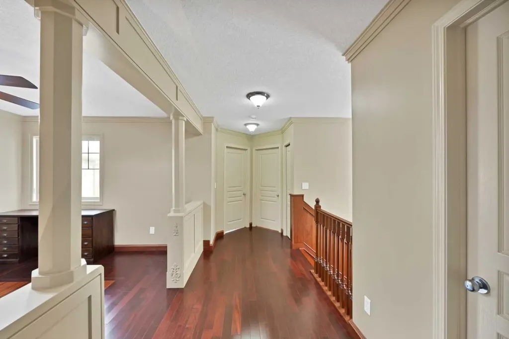 10 Bridlerange Circle SW Calgary AB T2Y5H4