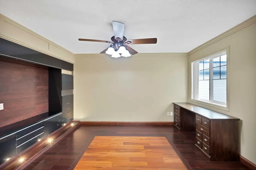 10 Bridlerange Circle SW Calgary AB T2Y5H4