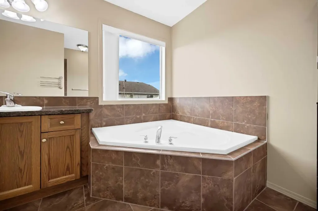 10 Bridlerange Circle SW Calgary AB T2Y5H4