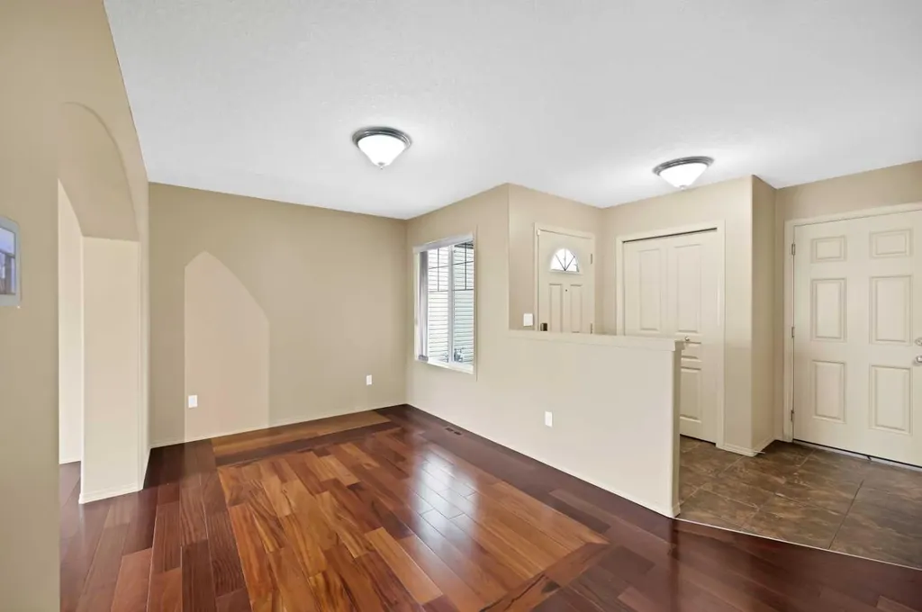 10 Bridlerange Circle SW Calgary AB T2Y5H4