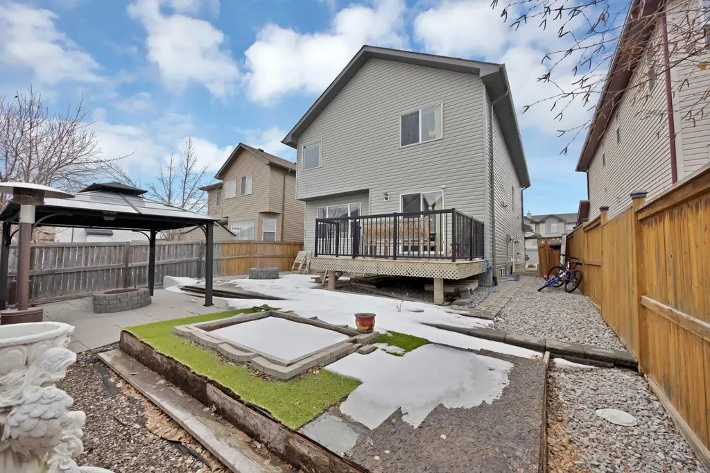 10 Bridlerange Circle SW Calgary AB T2Y5H4