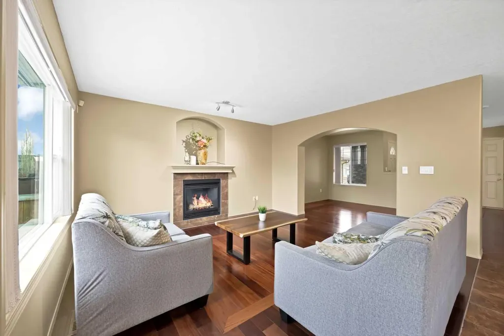 10 Bridlerange Circle SW Calgary AB T2Y5H4