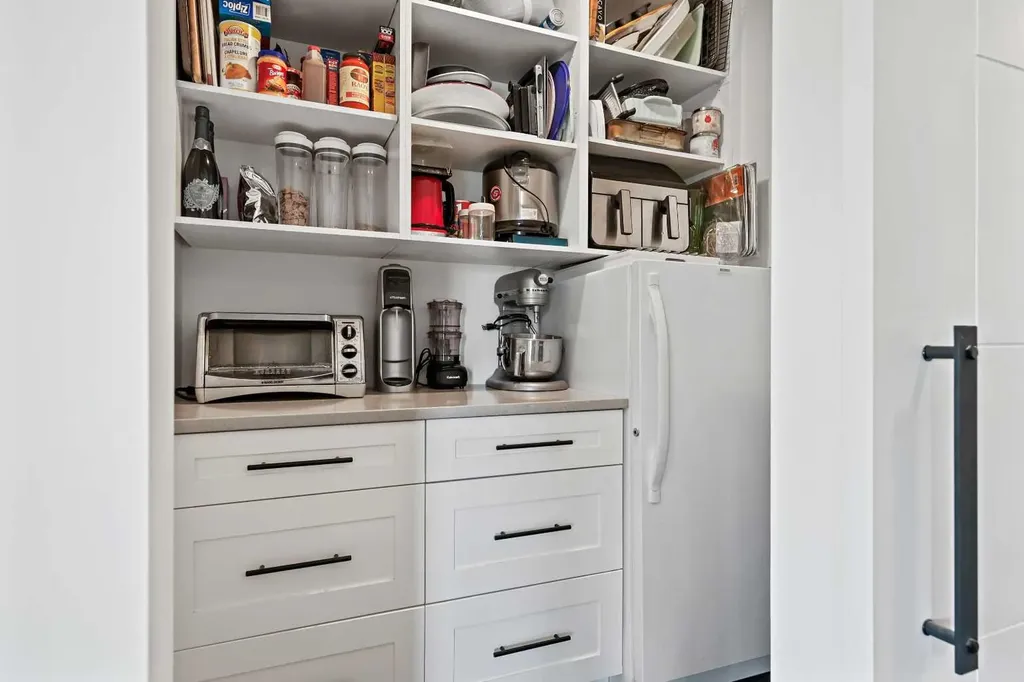 350 Livingston Common NE Calgary AB T3P 1M5