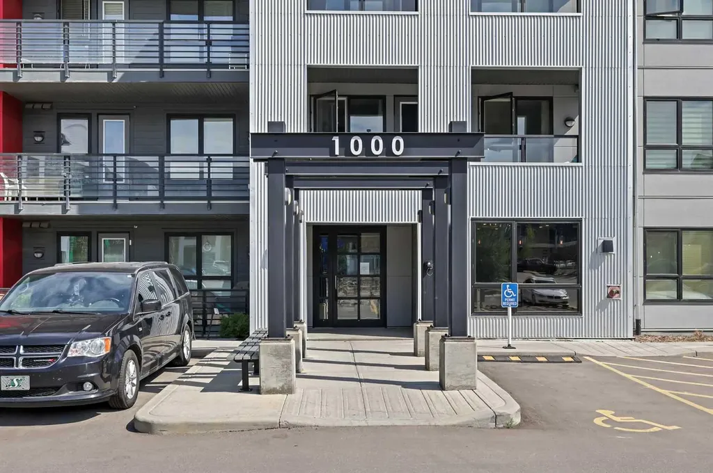 350 Livingston Common NE Calgary AB T3P 1M5