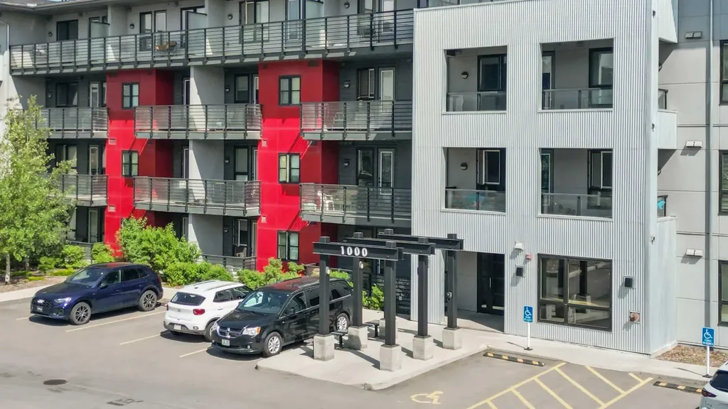 350 Livingston Common NE Calgary AB T3P 1M5