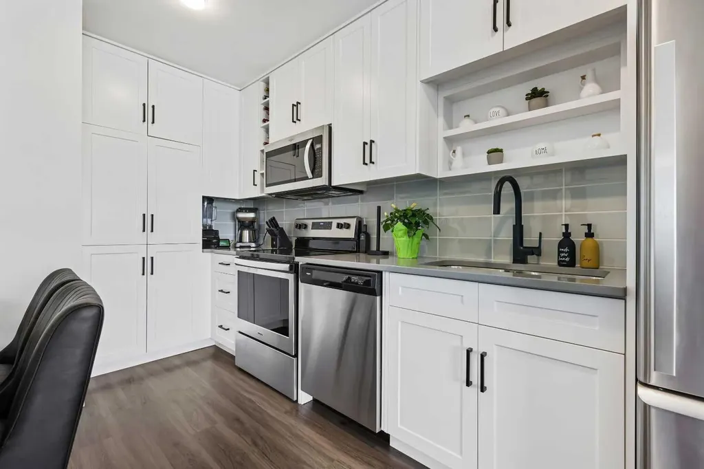 350 Livingston Common NE Calgary AB T3P 1M5
