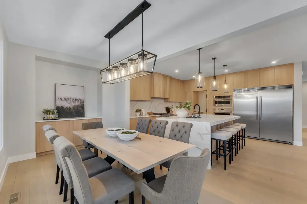 12 Spring Creek Point SW Calgary AB T3H 6E2