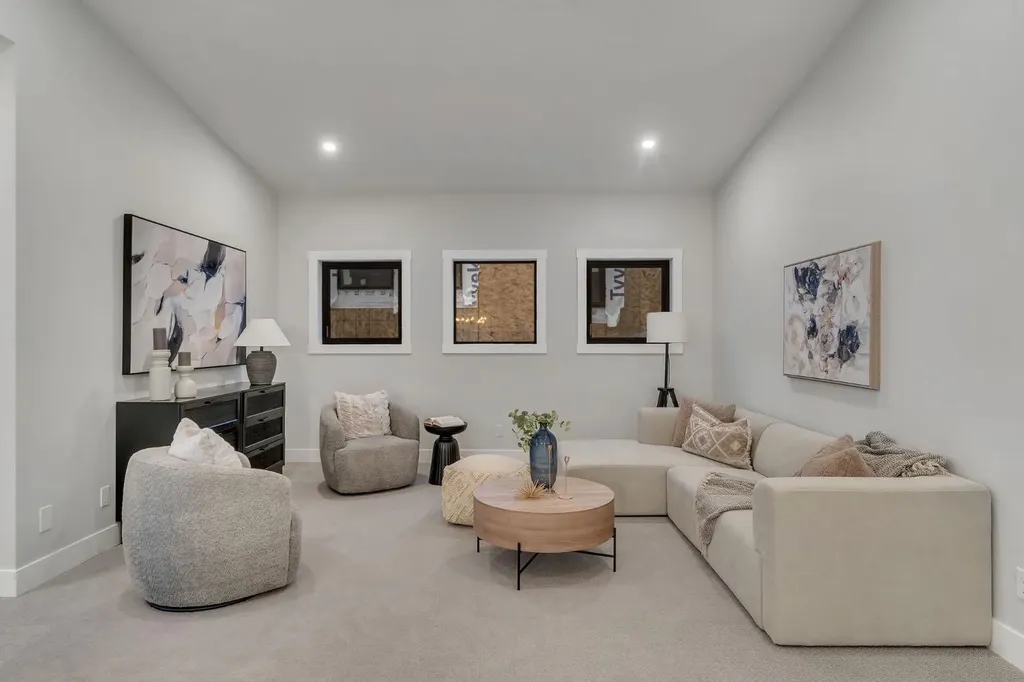 12 Spring Creek Point SW Calgary AB T3H 6E2