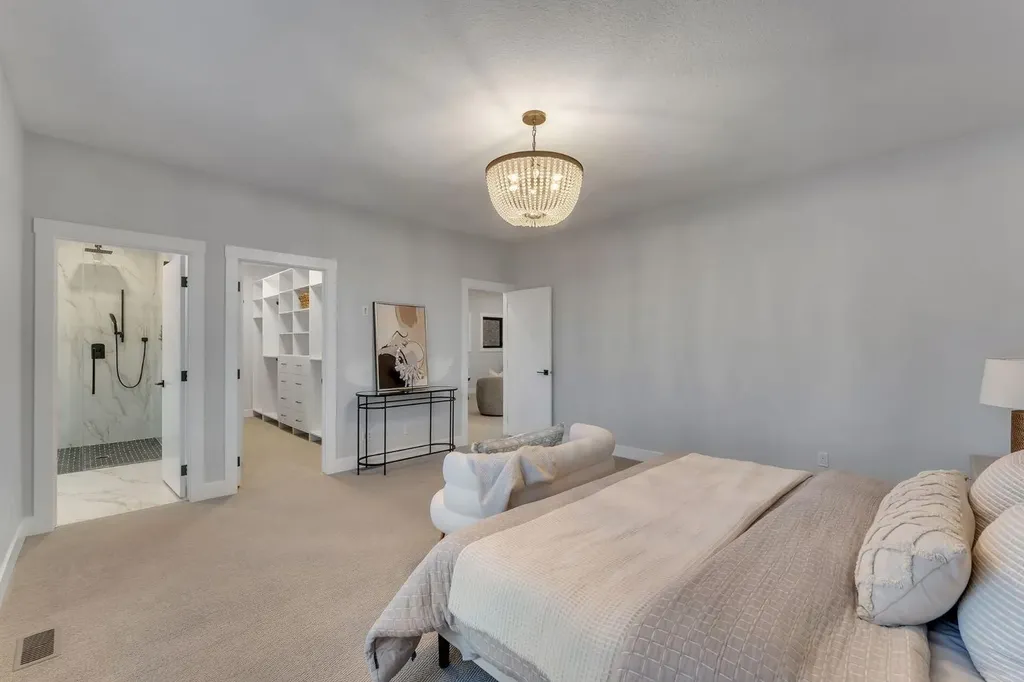 12 Spring Creek Point SW Calgary AB T3H 6E2