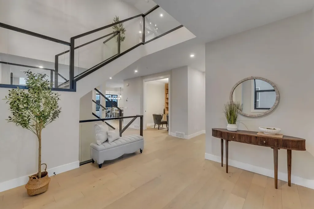 12 Spring Creek Point SW Calgary AB T3H 6E2