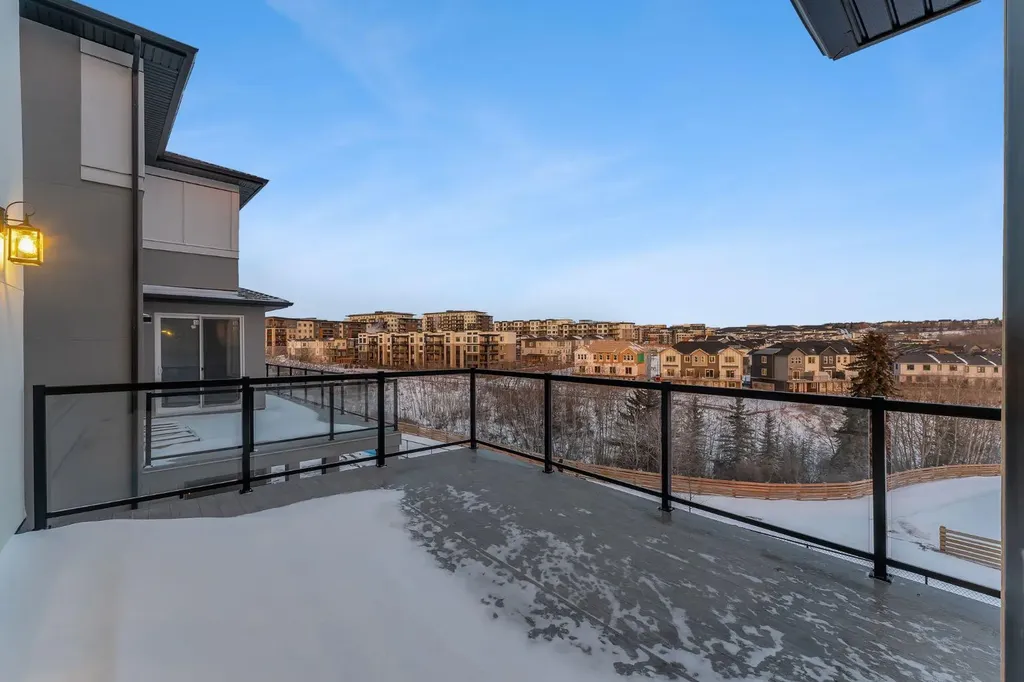 12 Spring Creek Point SW Calgary AB T3H 6E2