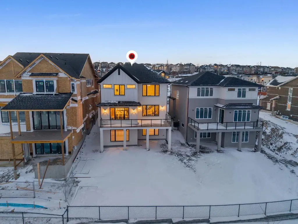 12 Spring Creek Point SW Calgary AB T3H 6E2