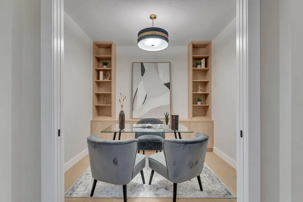 12 Spring Creek Point SW Calgary AB T3H 6E2